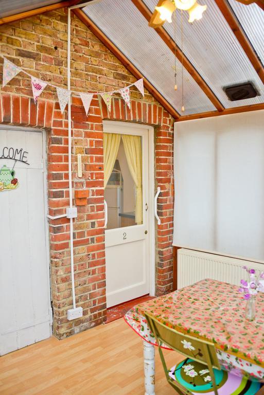 Queens Apartment Worthing Extérieur photo