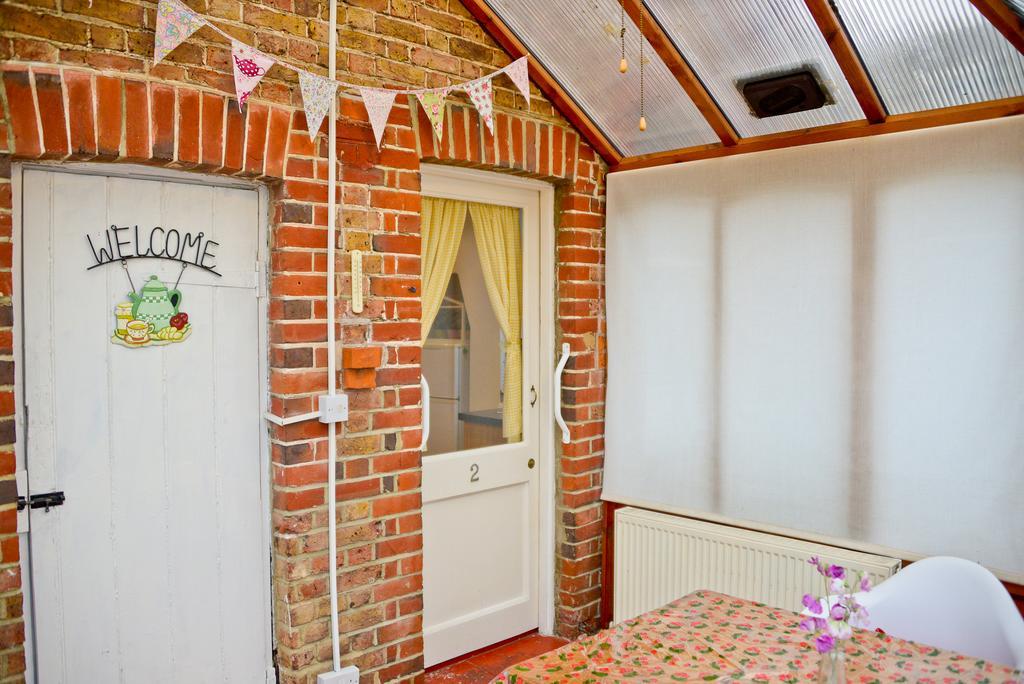 Queens Apartment Worthing Extérieur photo