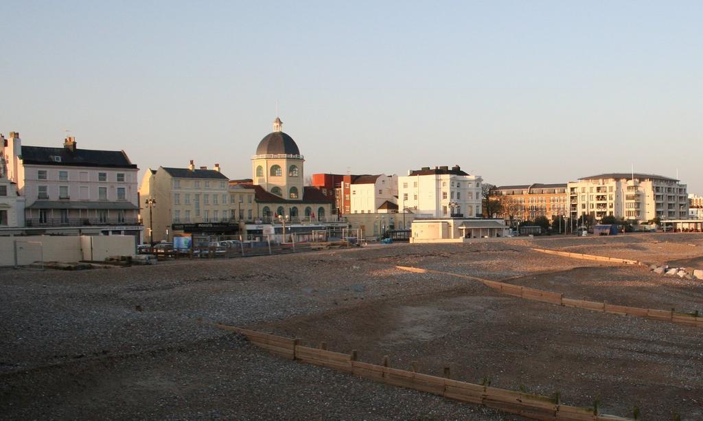 Queens Apartment Worthing Extérieur photo